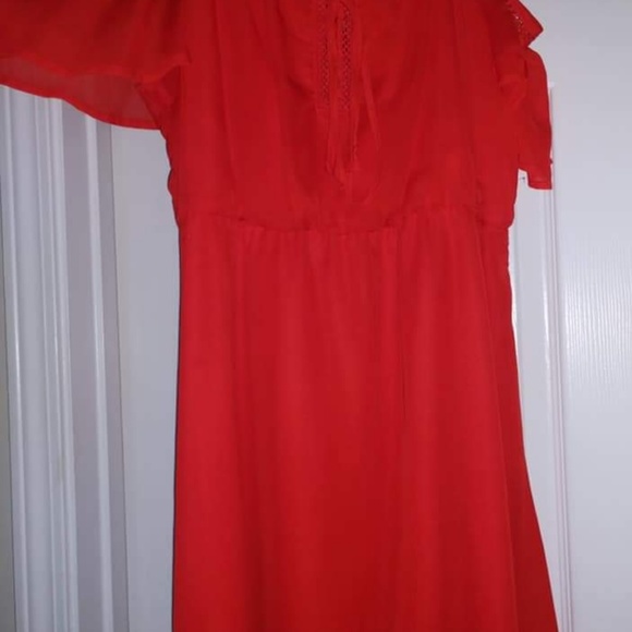 Dress - Picture 2 of 2